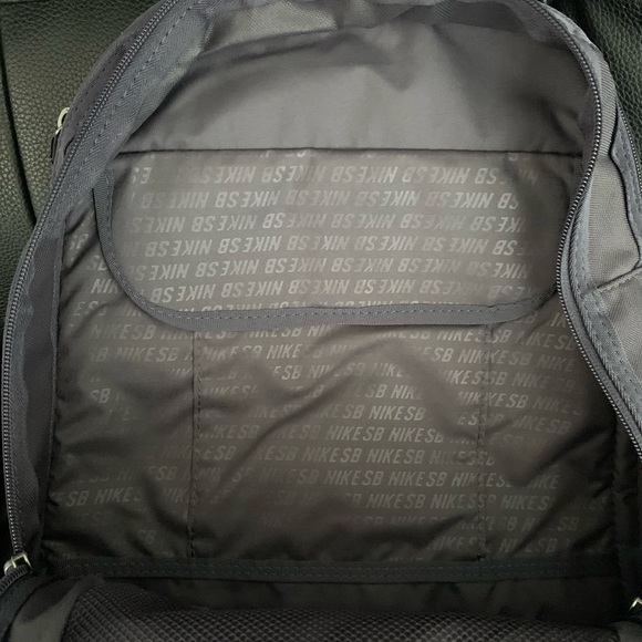 Nike SB RPM 26 L Skatebording Backpack - Picture 6 of 6